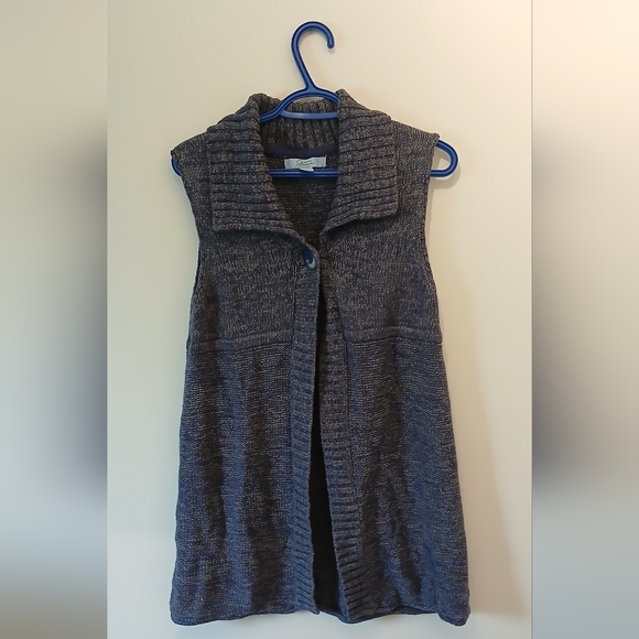 Cottagecore Knit Sweater Vest - Picture 6 of 10
